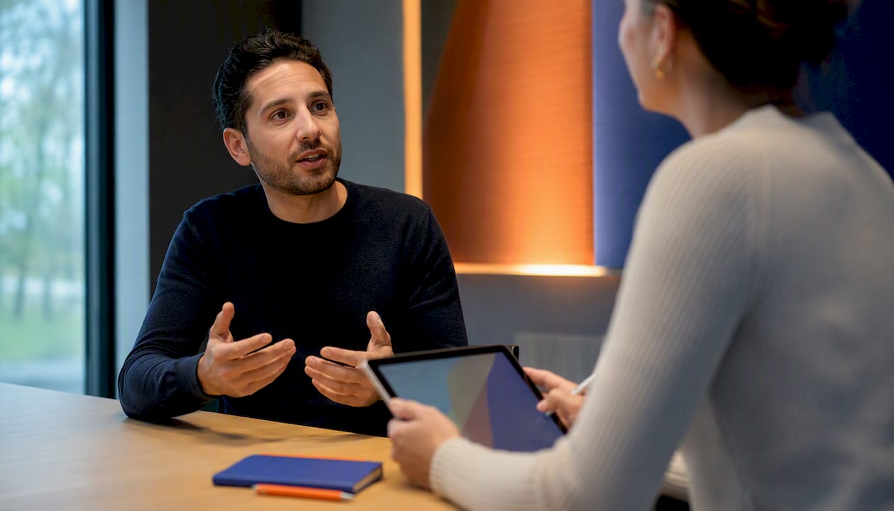 HR-professional bij zakelijke taalmeting